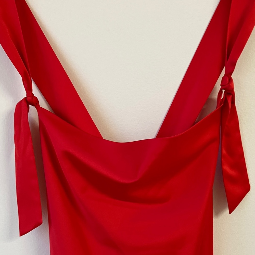 NWOT Go International Matte Satin Dressy Tank